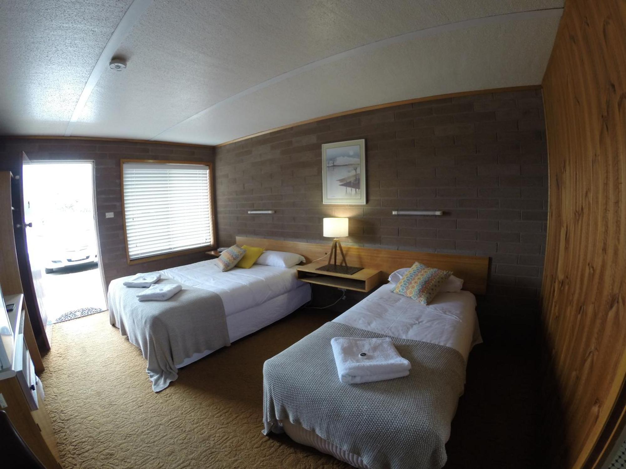 Simpson Hotel Motel Εξωτερικό φωτογραφία